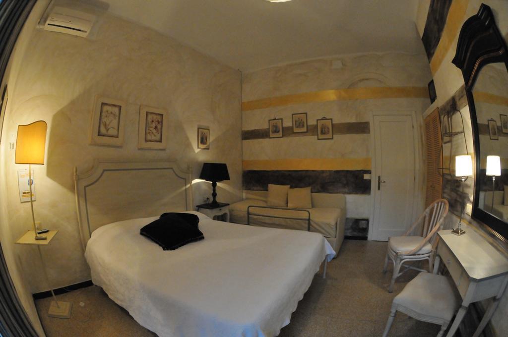 Hotel Atlantic Marina di Carrara Szoba fotó