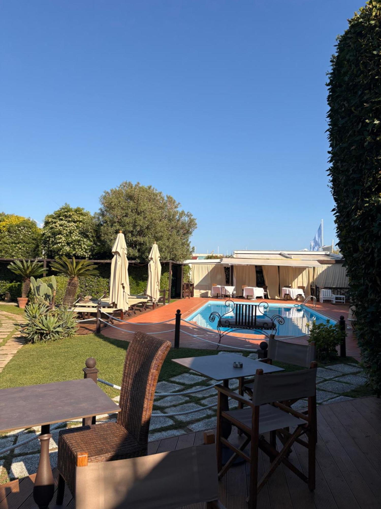 Hotel Atlantic Marina di Carrara Kültér fotó